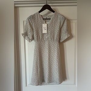 Elegant Floral Midi Dress in Cream